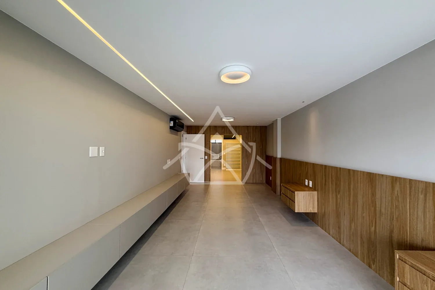 Casa Triplex Oferece Ambientes Amplos - Barra Tijuca, RJ