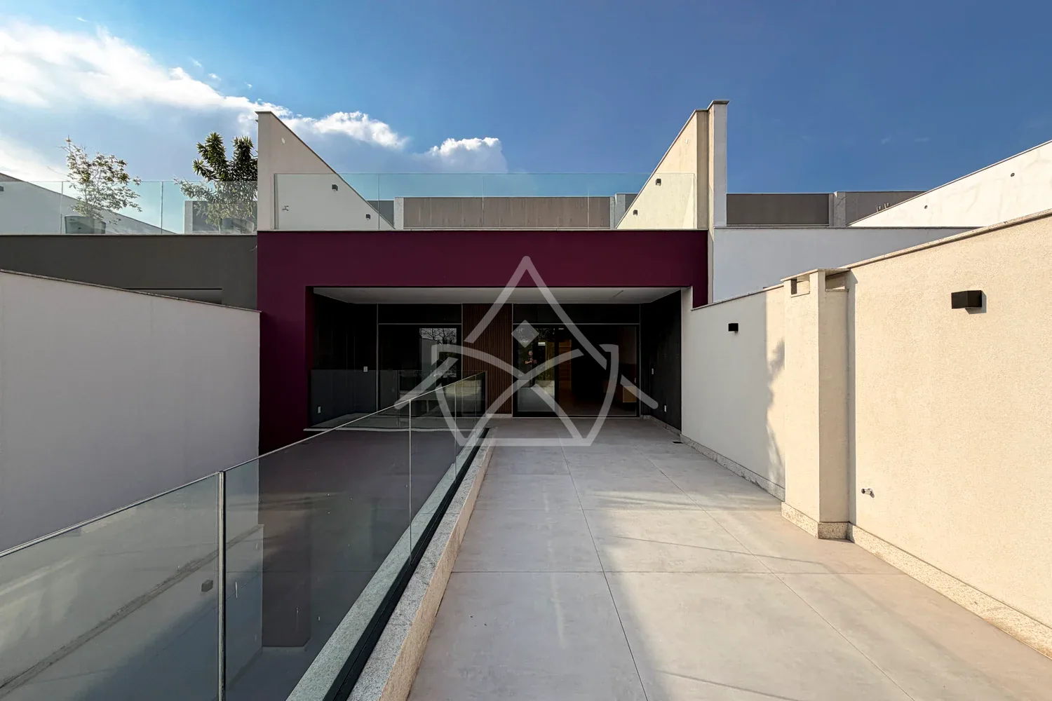 Casa Triplex Oferece Ambientes Amplos - Barra Tijuca, RJ