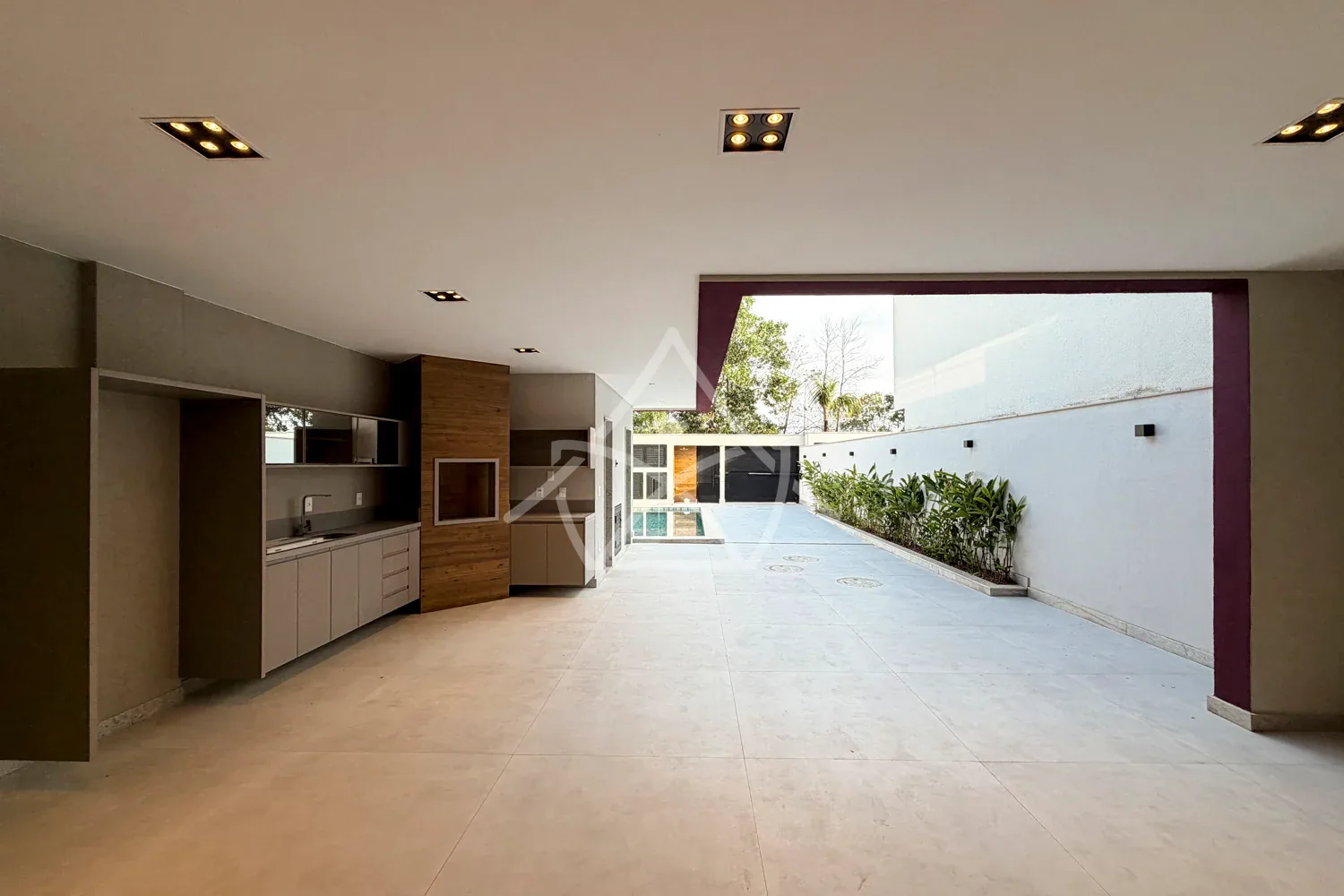 Casa Triplex Oferece Ambientes Amplos - Barra Tijuca, RJ