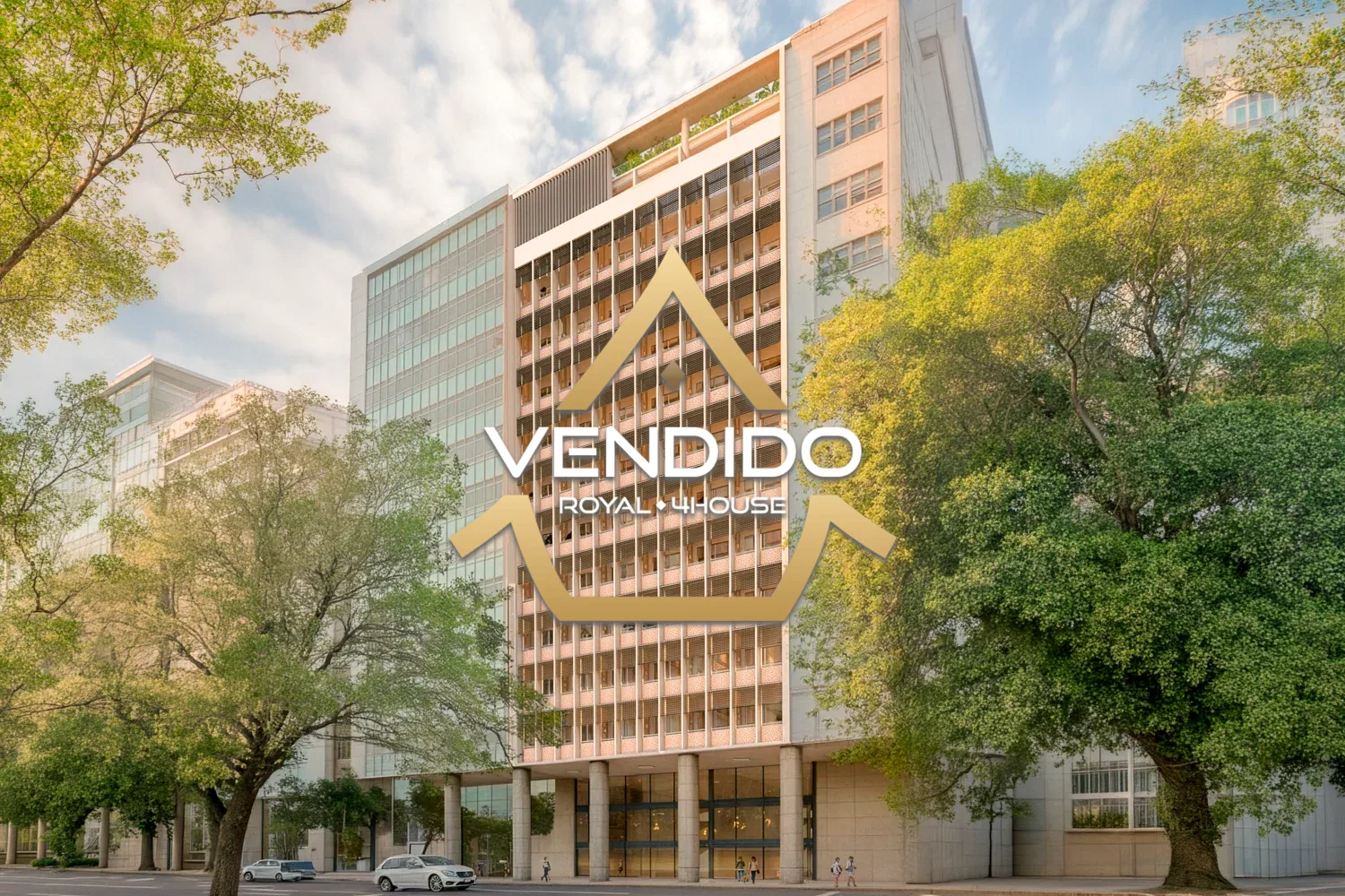 PIO X FACHADA DIURNA — Selo "Vendido"