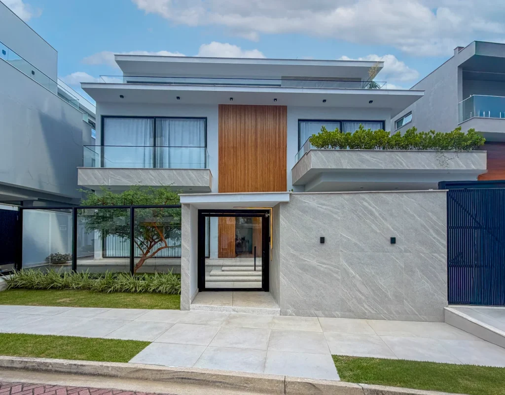 Casa Triplex no Recreio dos Bandeirantes RJ