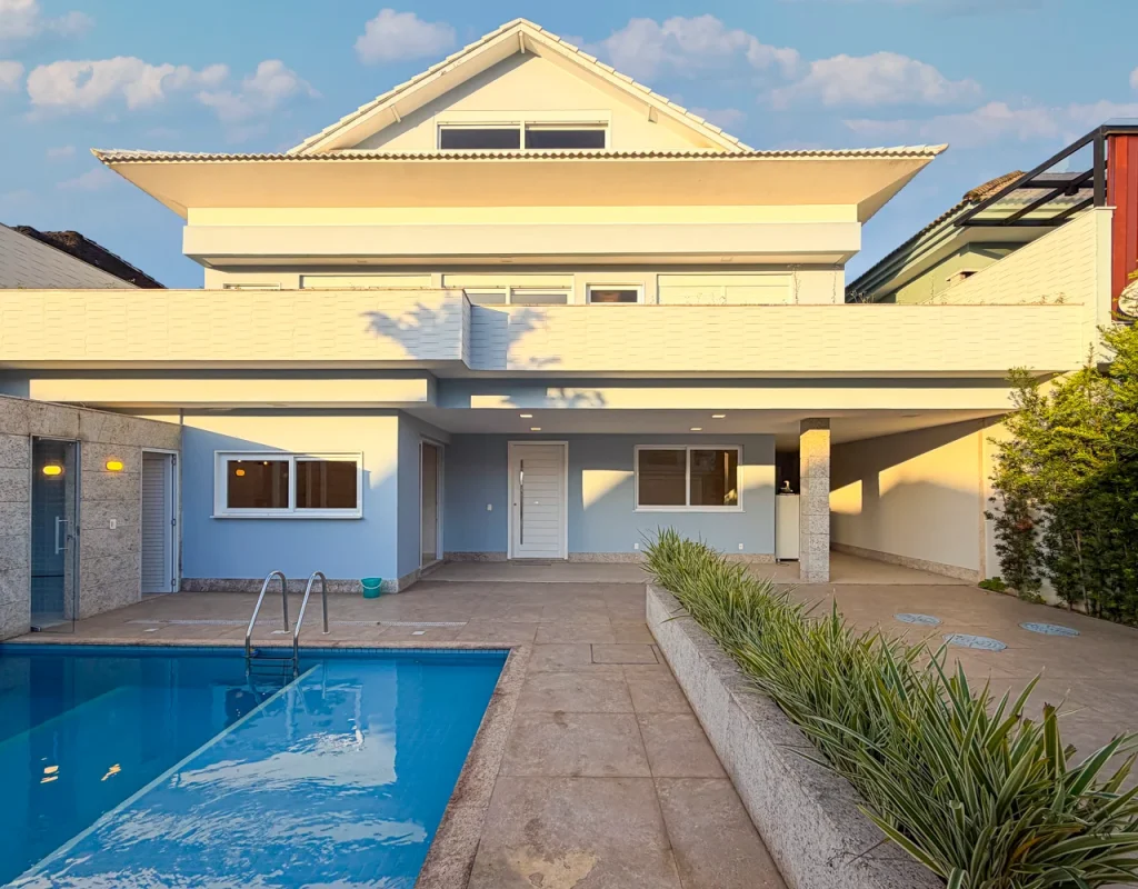 Triplex à Venda com 3 Suítes e Escritório no Recreio RJ