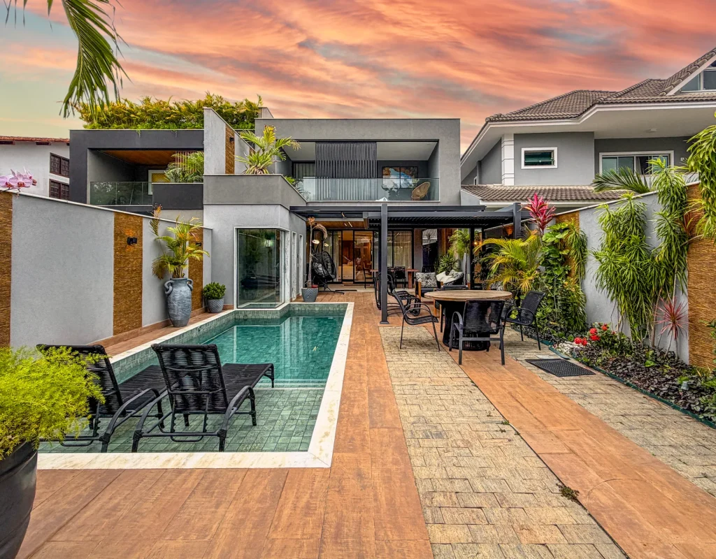 Casa Triplex Mobiliada na Barra da Tijuca