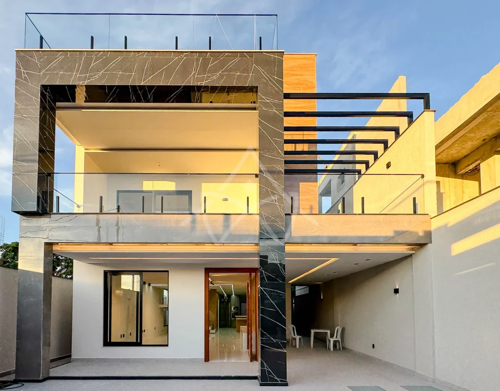 Casa com 3 Suítes à Venda