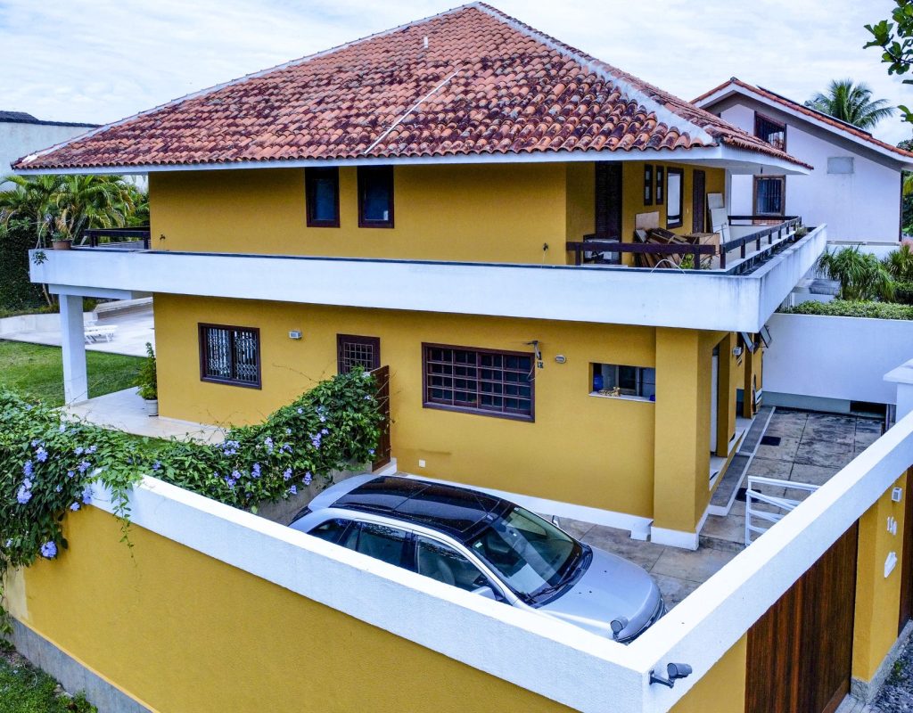 Casa com Quintal Espaçoso na Barra da Tijuca