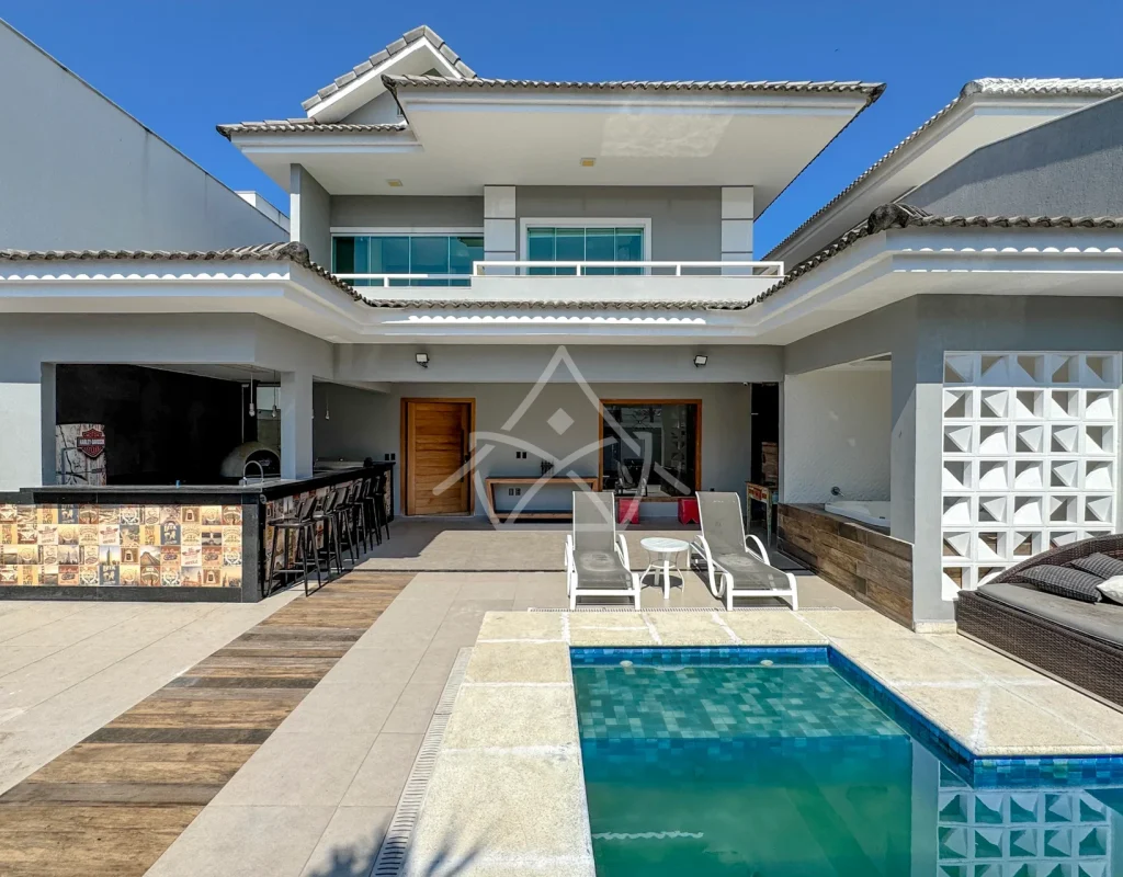 Triplex no Quintas do Rio na Barra da Tijuca